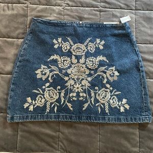 Topshop Nordstrom Denim Embroidered skirt NWT